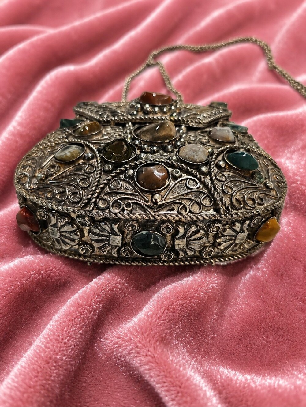 VINTAGE SAJAI METAL AND AGATE SCROLL BOX PURSE - Picture 4 of 5